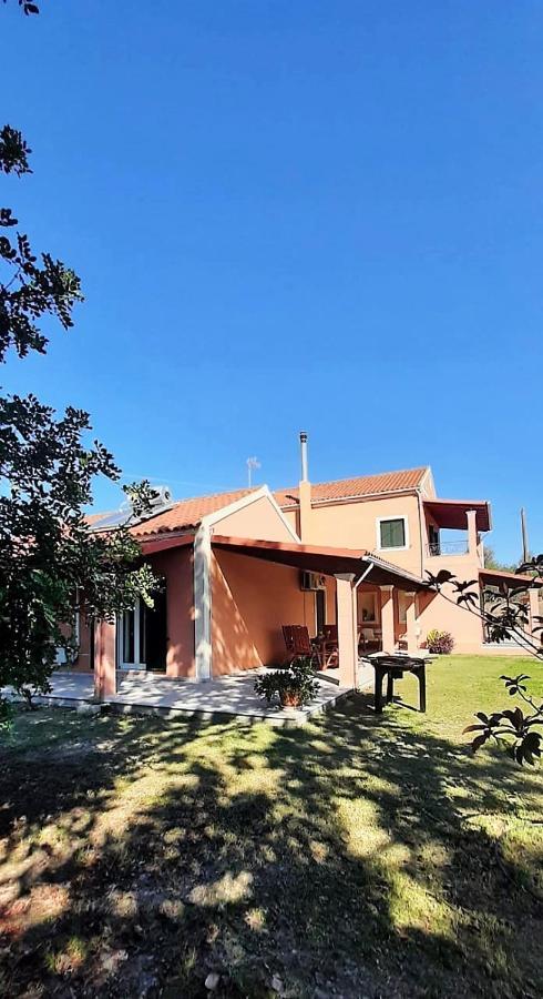 Lonelia'S Family Homes Lefkími Kültér fotó