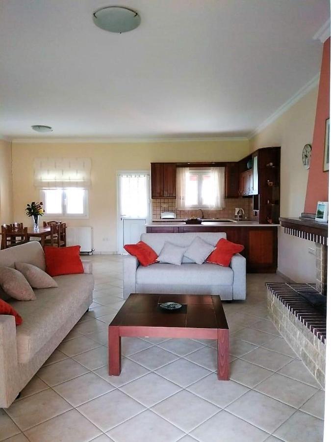 Lonelia'S Family Homes Lefkími Kültér fotó