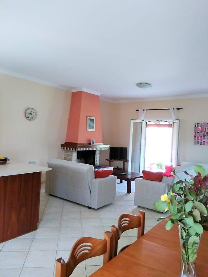 Lonelia'S Family Homes Lefkími Kültér fotó