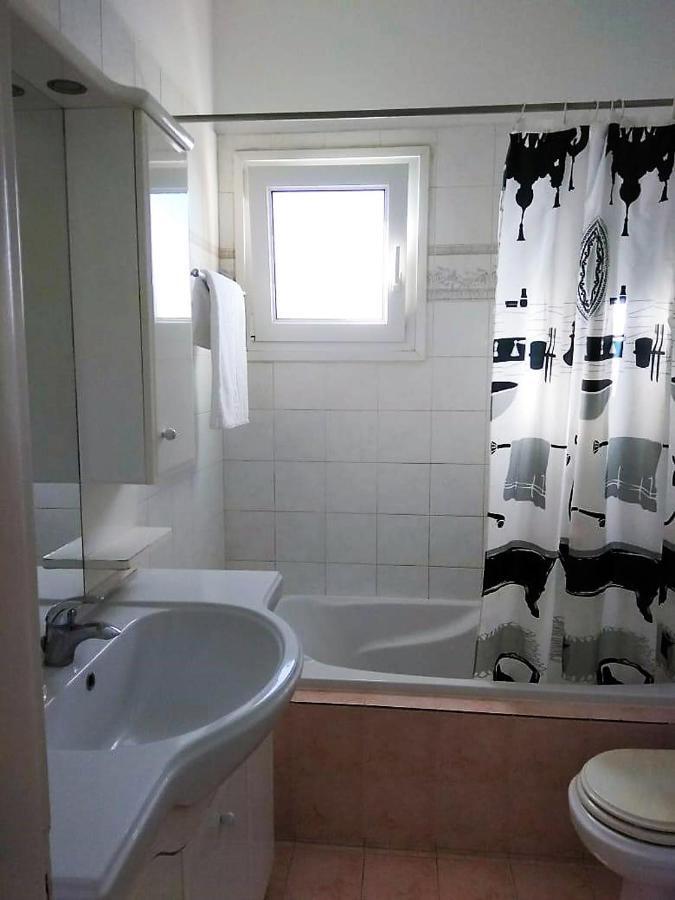 Lonelia'S Family Homes Lefkími Kültér fotó